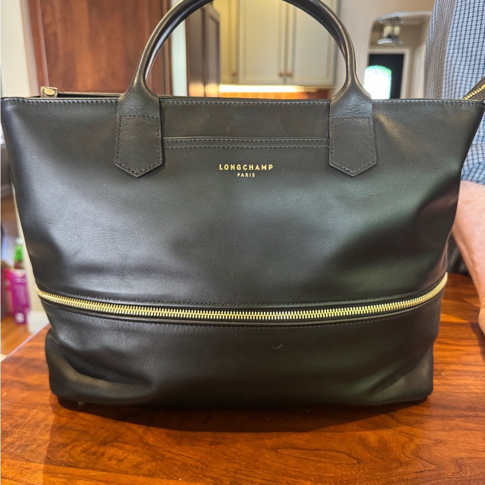Longchamp Black Leather Handbag with Gold Accent - NWOT Condition